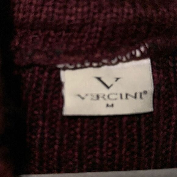 Elegant Burgundy Turtleneck Sweater with Cable Knit Design - Picture 2 of 14